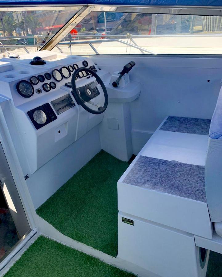Cozy Private Two Rooms Yacht In Barcelona With Free Parking Sant Adria de Besos Exterior photo
