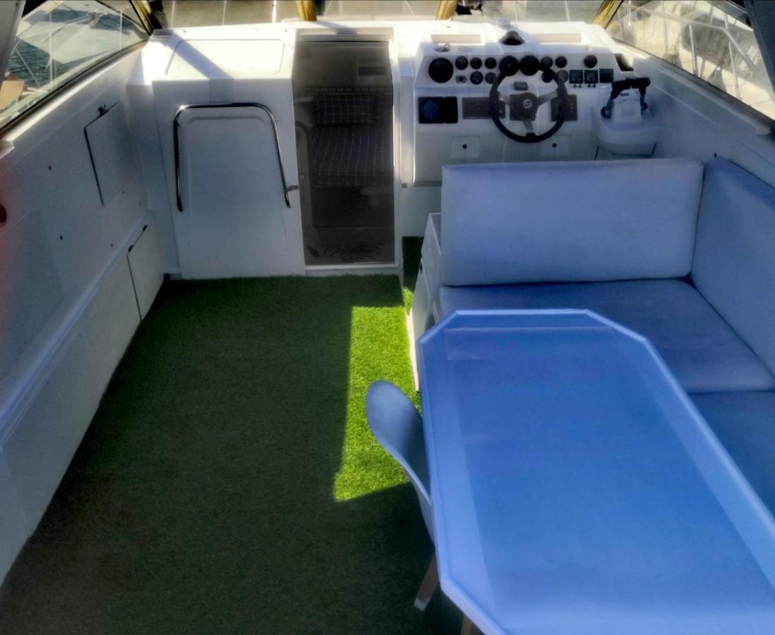 Cozy Private Two Rooms Yacht In Barcelona With Free Parking Sant Adria de Besos Exterior photo